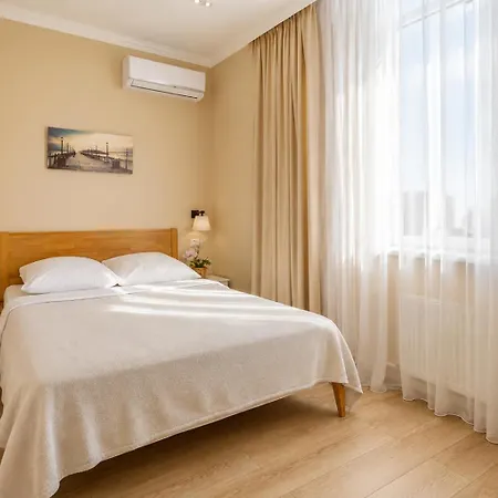 Gagarin Plaza 3br Apartment Odesa